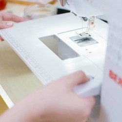 Bernina 325 Sewing Machine